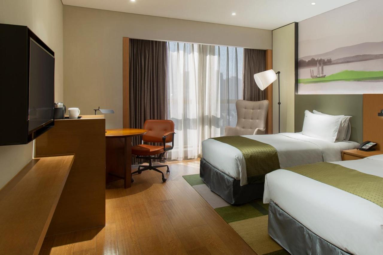 Holiday Inn & Suites Tianjin Downtown By Ihg,Tianjin Drum Tower,Joycity Shopping Mall,Tianjin Ancient Cultural Street,Haihe River,The Porcelain House,Convenient Access To Tianjin Binhai International Airport Luaran gambar